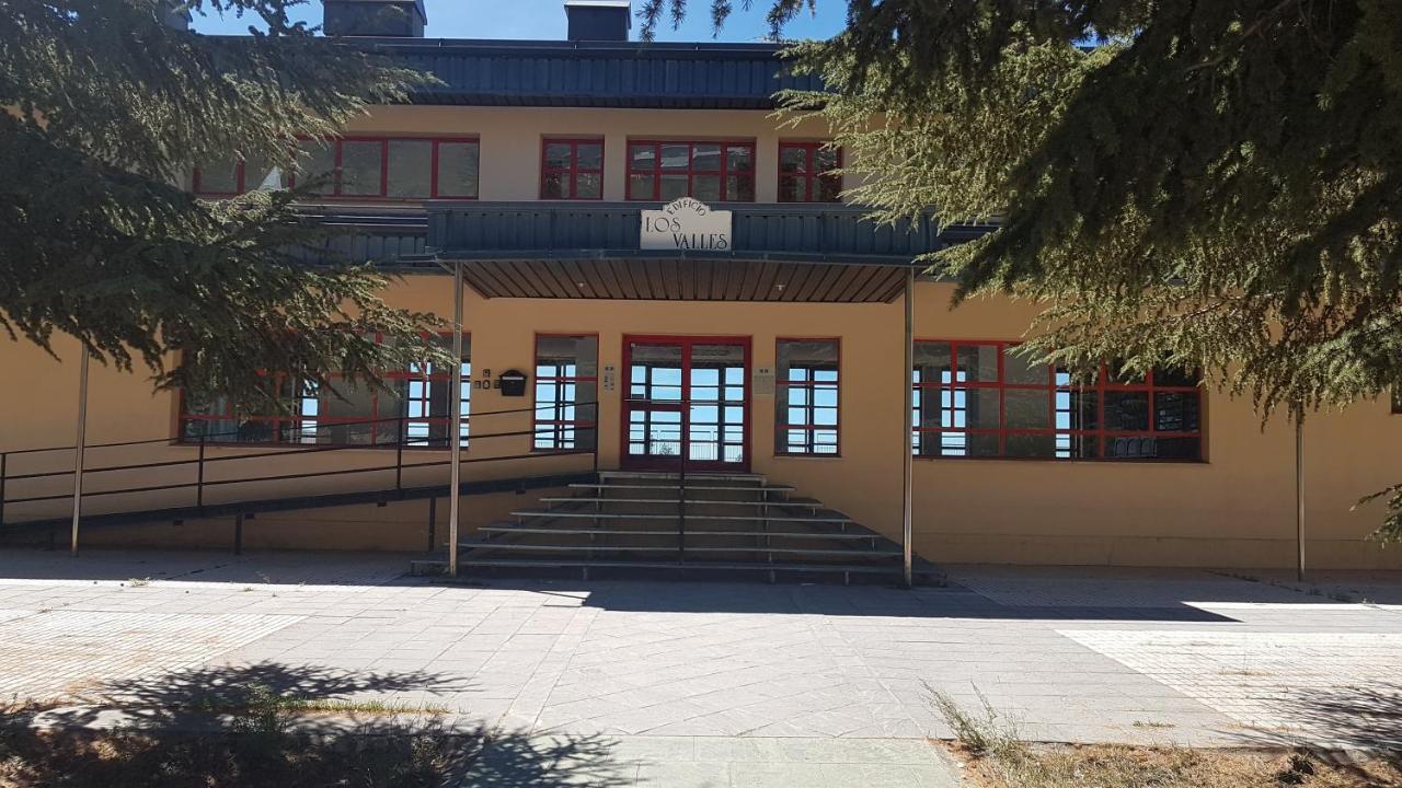 Los Valles Junto Al Telesilla Reformado 2022 Mobiliario Actualizado Sierra Nevada Dış mekan fotoğraf